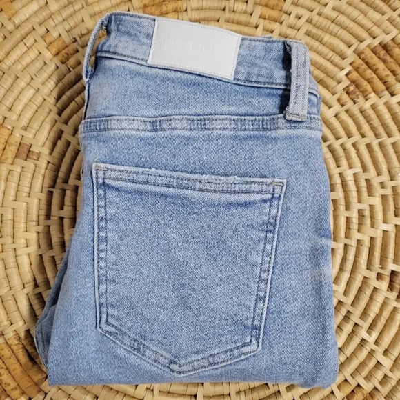 Pistola Light Wash Distressed Denim Cropped Jeans Size 27 - Picture 6 of 7